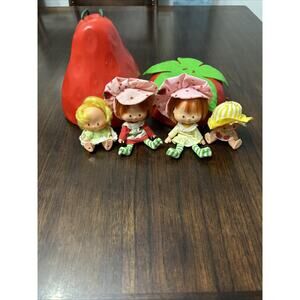 Vintage 1980 Strawberry Shortcake American Greetings 4 Doll Lot Carry Case